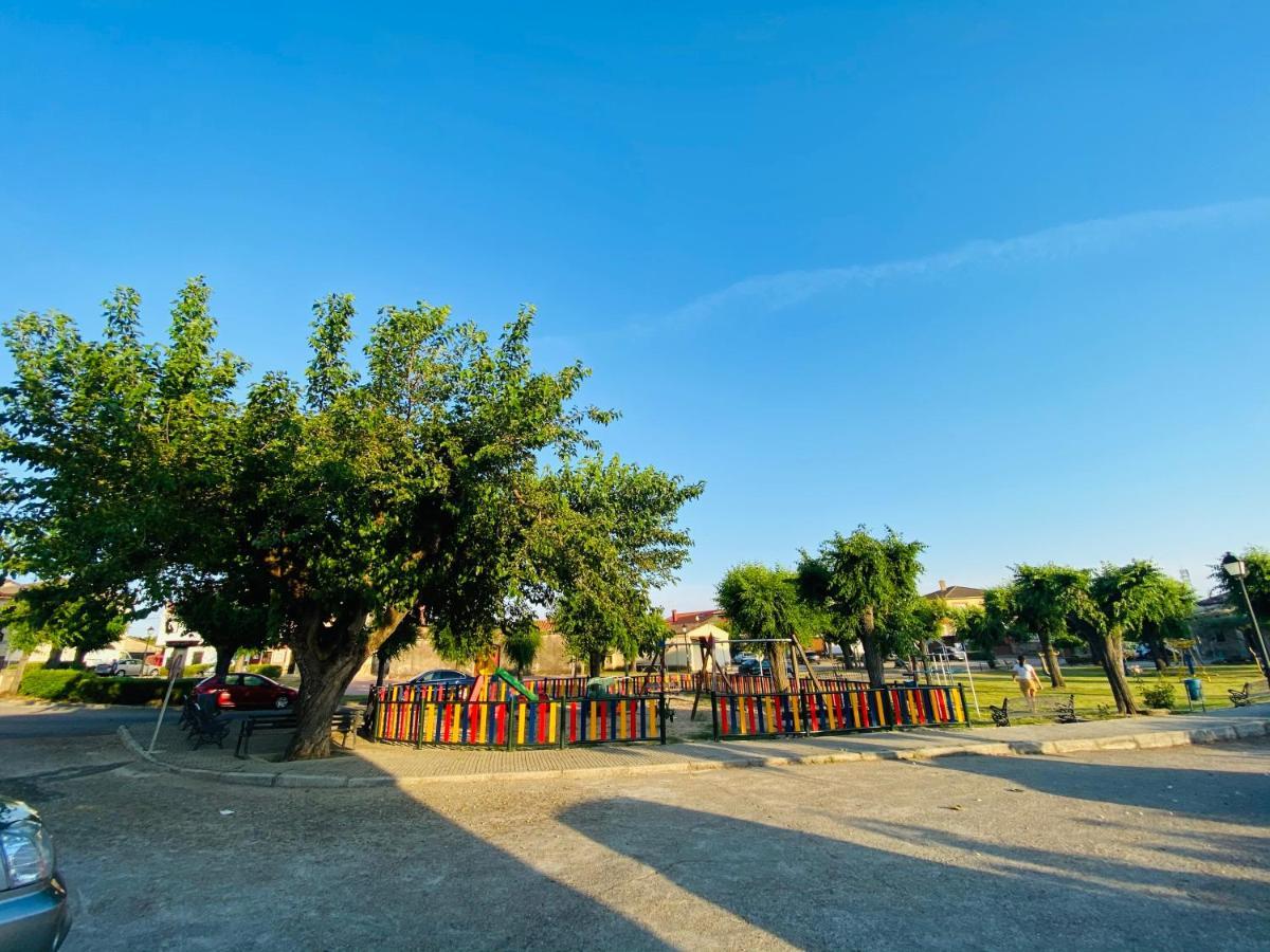 Villa Vut La Taberna I Poyales Del Hoyo Exterior foto